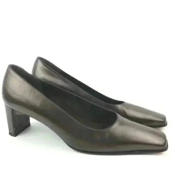 Stuart Weitzman Shoes - stuart weitzman Heels size 7 AAA Bronze Leather